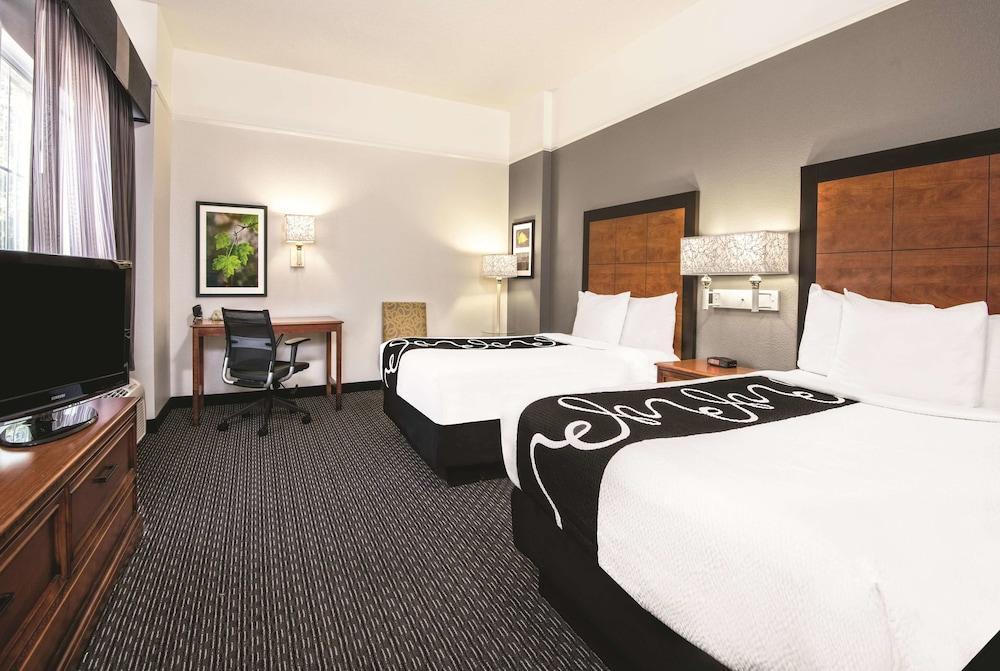 La Quinta Inn & Suites By Wyndham San Antonio Riverwalk Экстерьер фото