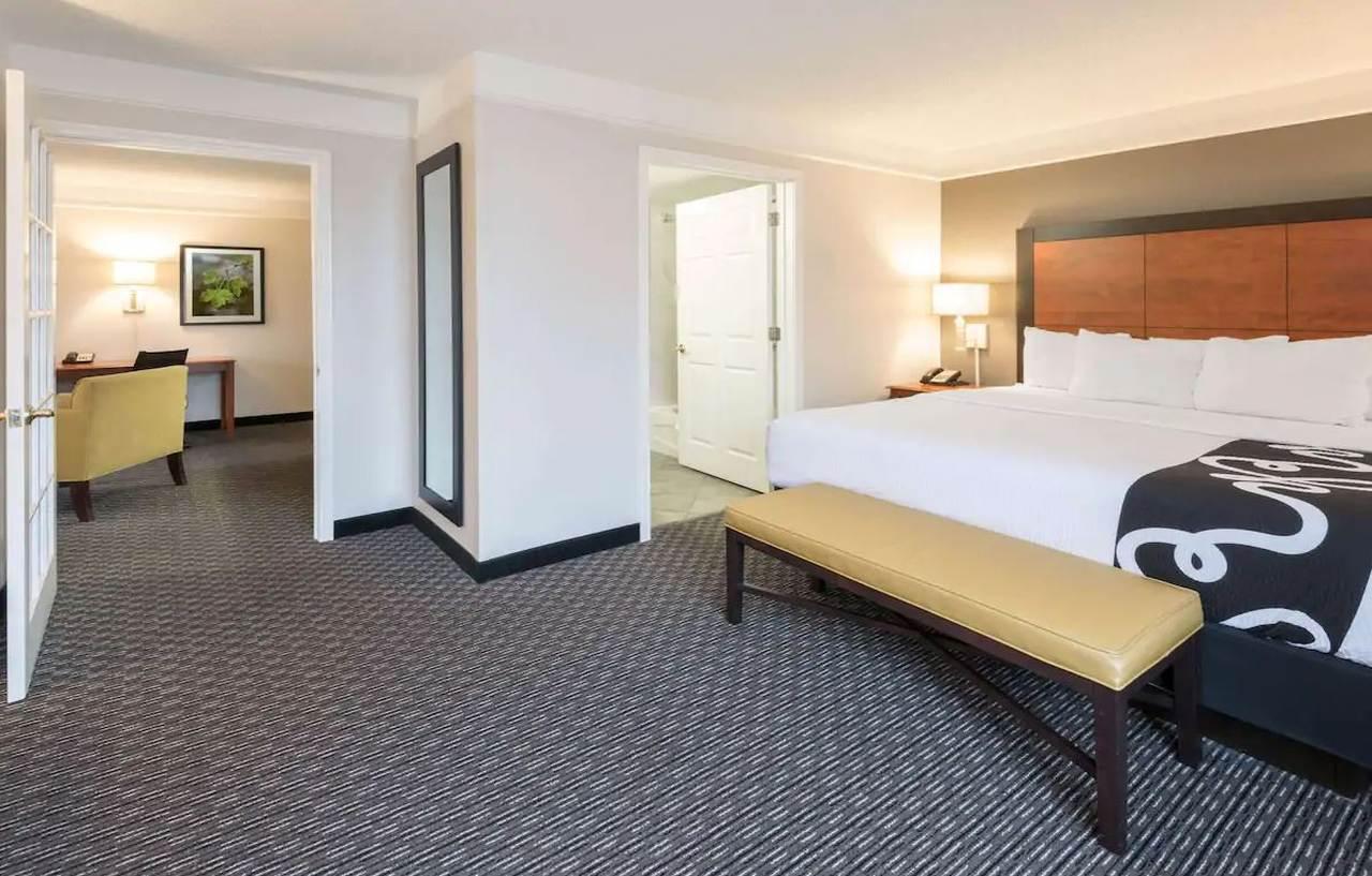 La Quinta Inn & Suites By Wyndham San Antonio Riverwalk Экстерьер фото