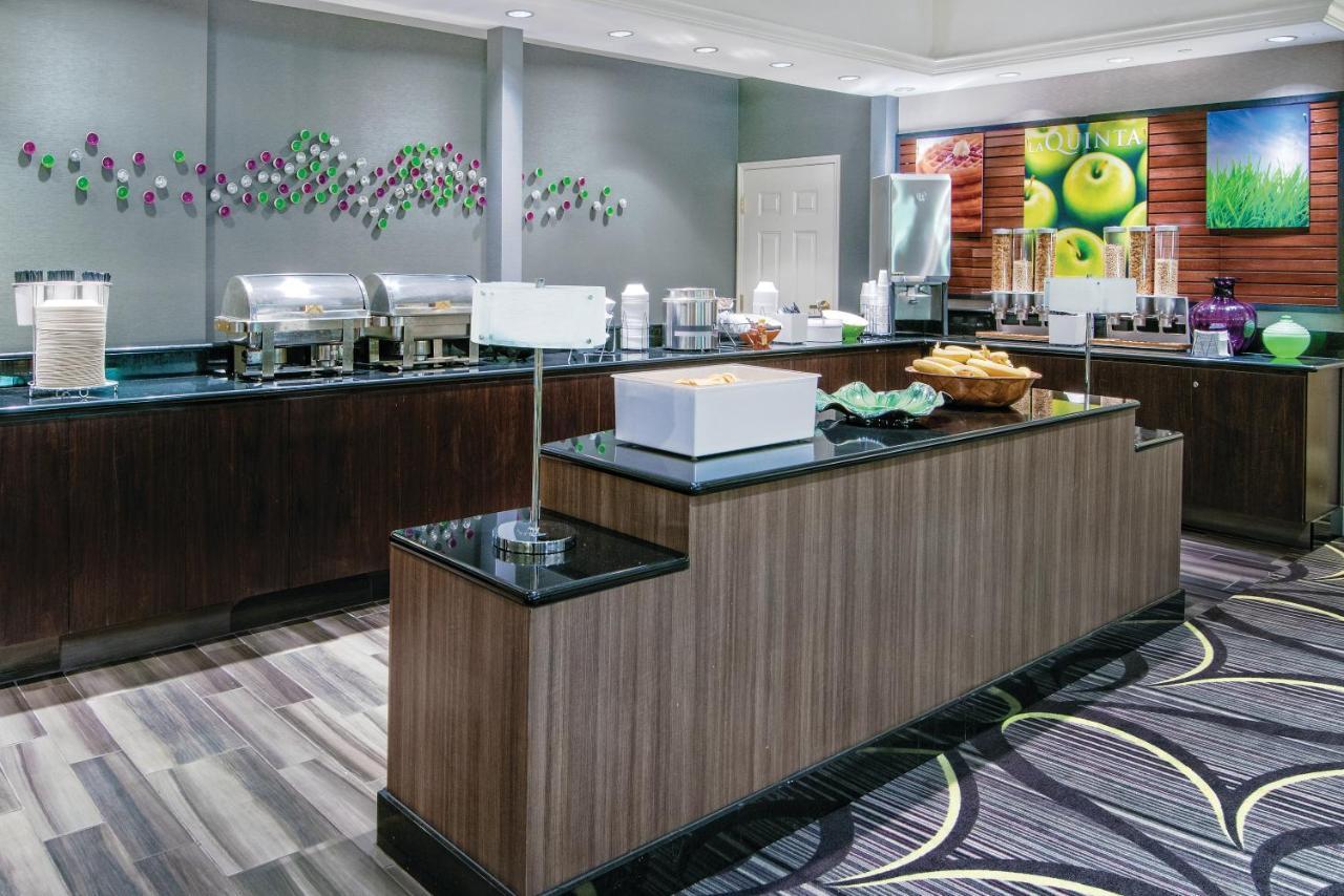 La Quinta Inn & Suites By Wyndham San Antonio Riverwalk Экстерьер фото