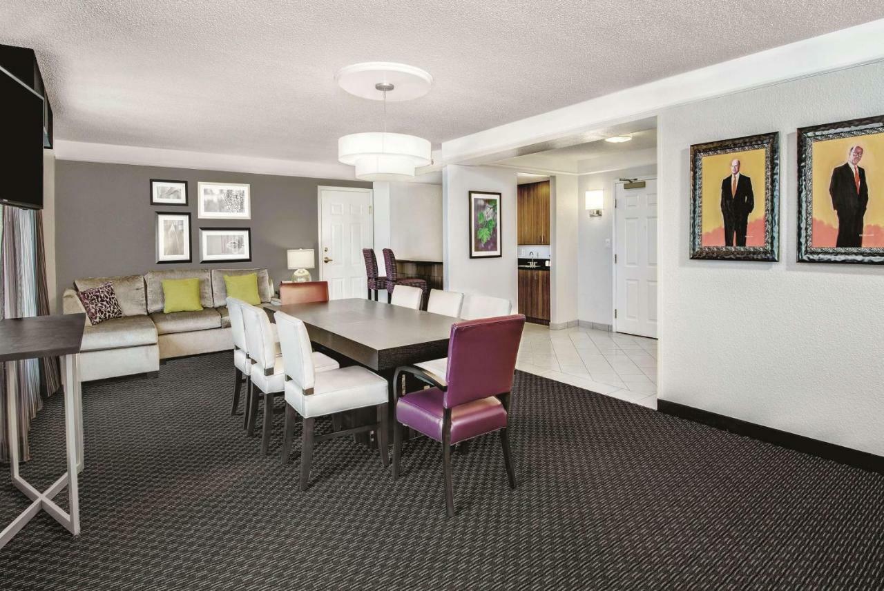 La Quinta Inn & Suites By Wyndham San Antonio Riverwalk Экстерьер фото