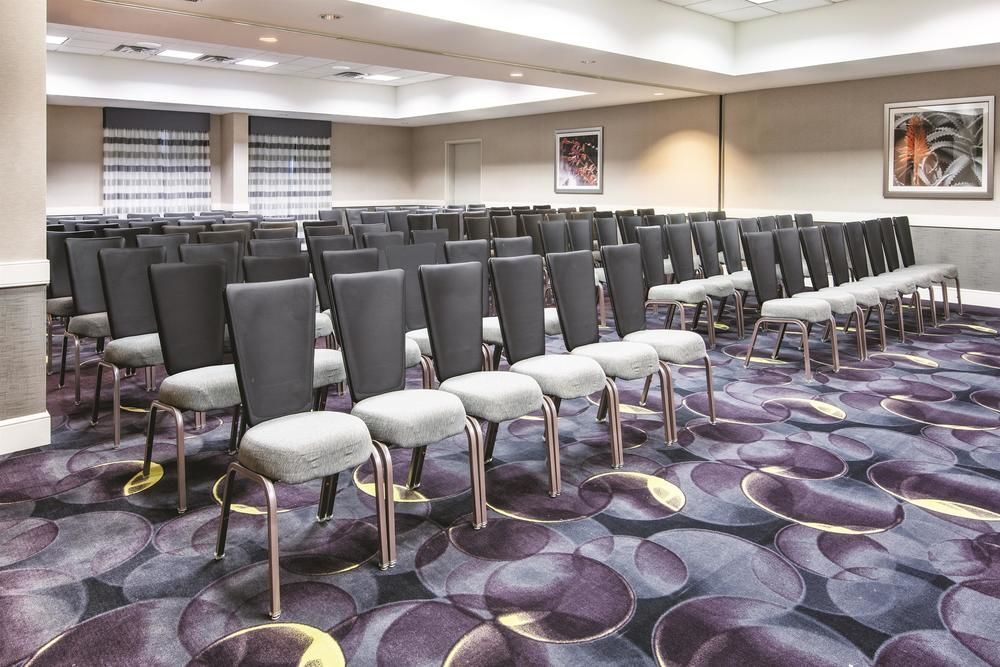 La Quinta Inn & Suites By Wyndham San Antonio Riverwalk Экстерьер фото