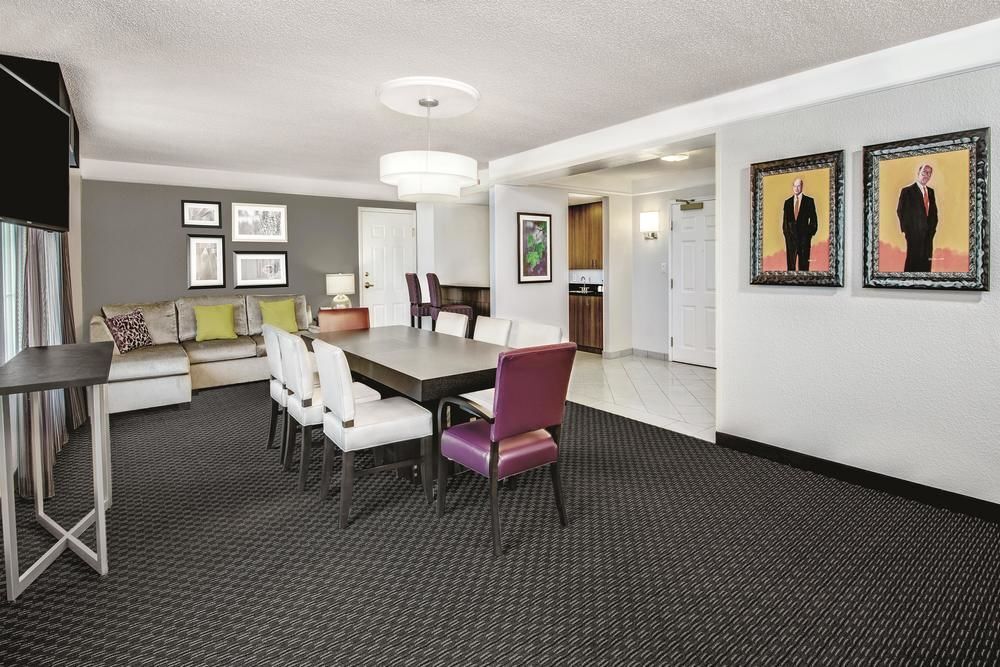 La Quinta Inn & Suites By Wyndham San Antonio Riverwalk Экстерьер фото